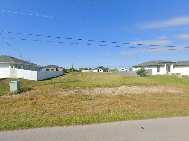 House image located at Cape Coral, FL 33909