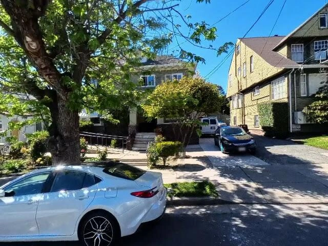 House image located at San Francisco, CA 94132