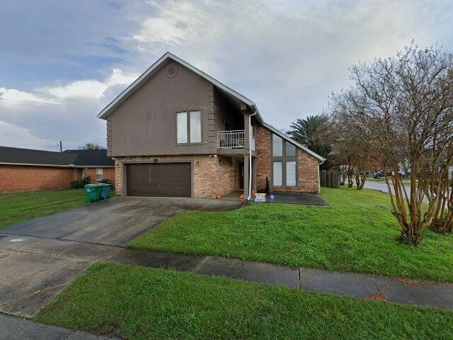 House image located at Gretna, LA 70056