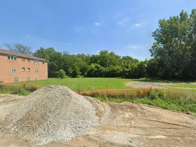 House image located at Robbins, IL 60472