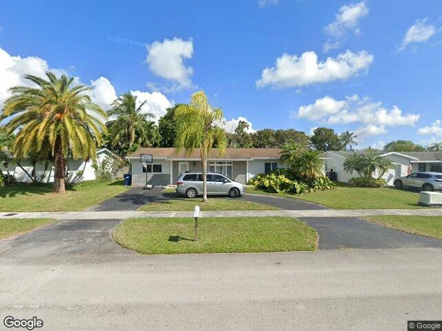 House image located at Miami, FL 33186