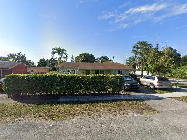 House image located at Hollywood, FL 33024
