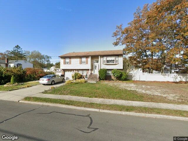 House image located at Bay Shore, NY 11706