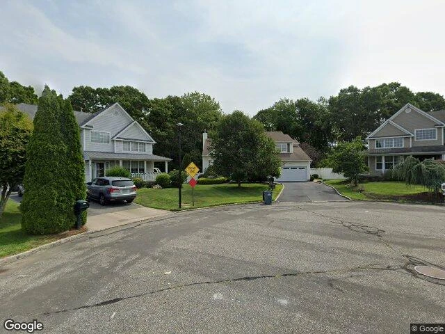 House image located at Manorville, NY 11949