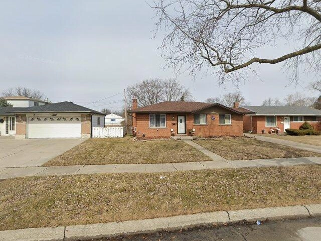 House image located at Warren, MI 48092