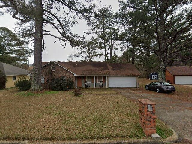 House image located at Jackson, MS 39212