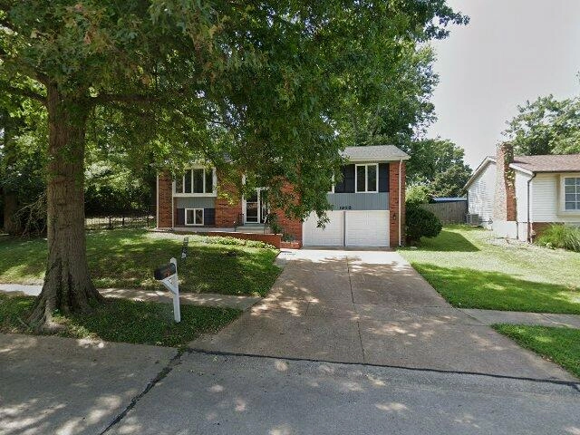 House image located at Saint Louis, MO 63138