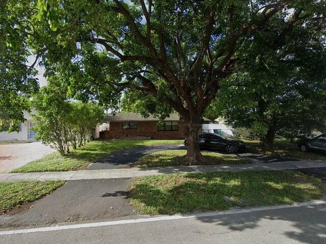 House image located at Hollywood, FL 33023