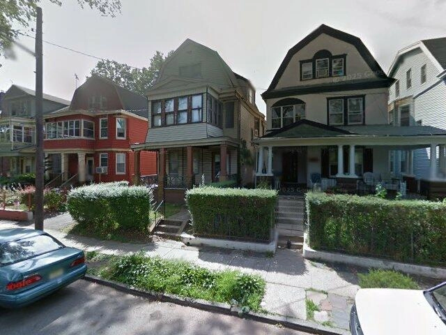 House image located at Newark, NJ 07112