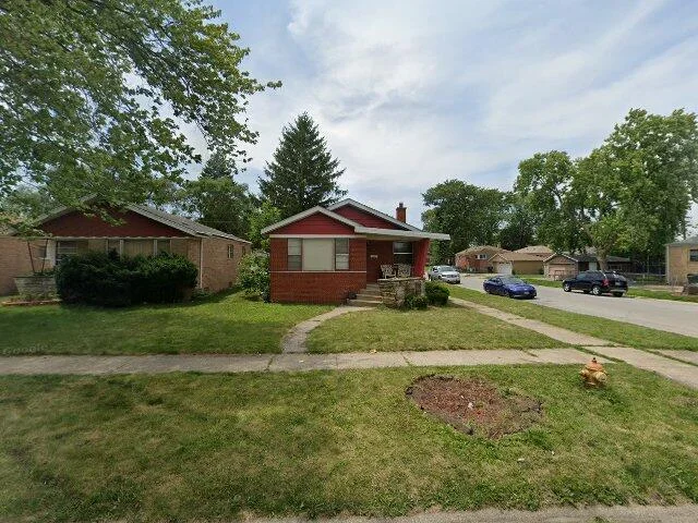 House image located at Dolton, IL 60419