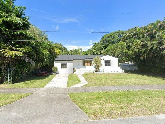 House image located at Miami, FL 33150