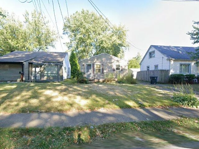 House image located at Akron, OH 44306