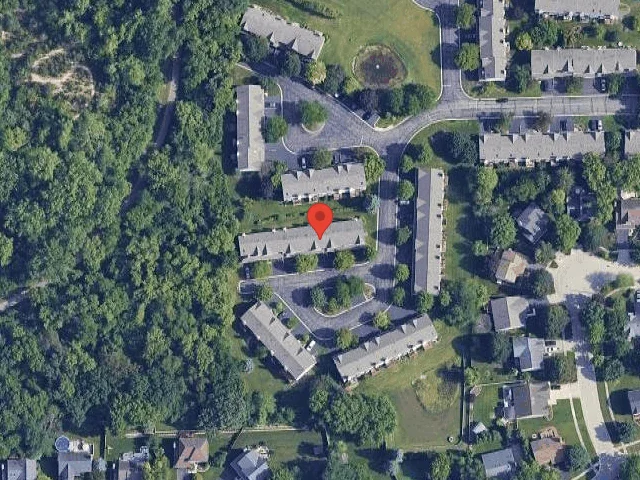 House image located at Carpentersville, IL 60110