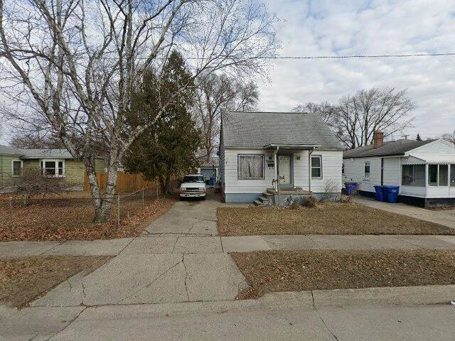 House image located at Warren, MI 48091