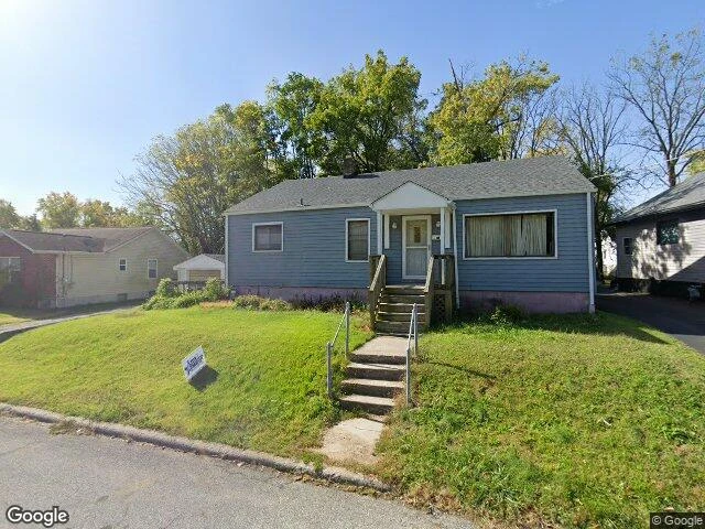 House image located at Alton, IL 62002