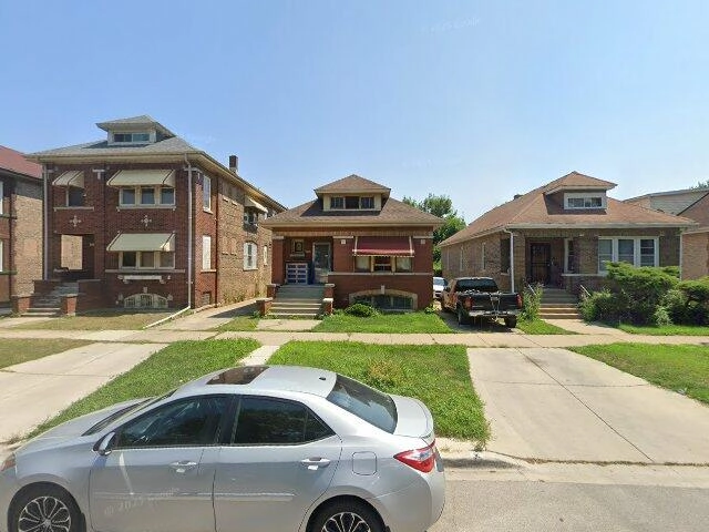 House image located at Chicago, IL 60617