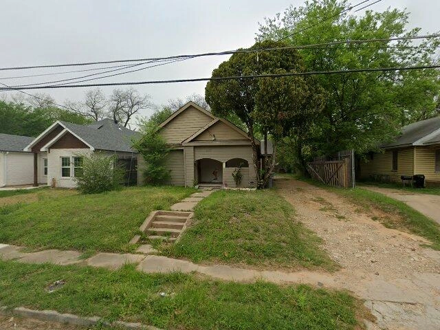 House image located at Dallas, TX 75215