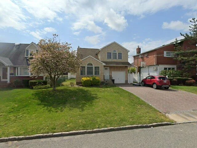 House image located at Albertson, NY 11507