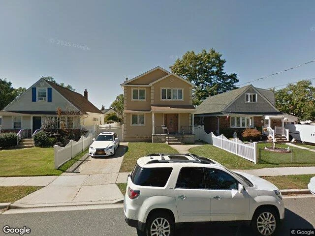 House image located at Franklin Square, NY 11010