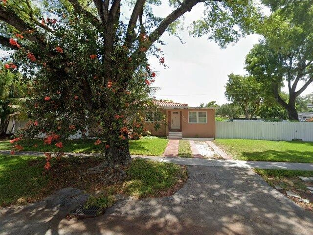 House image located at Miami, FL 33166