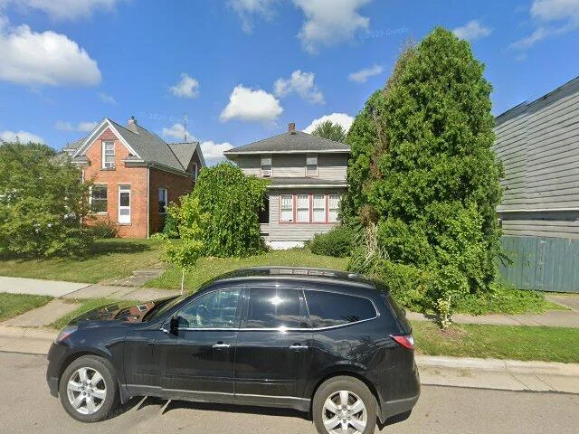 House image located at Brewster, OH 44613