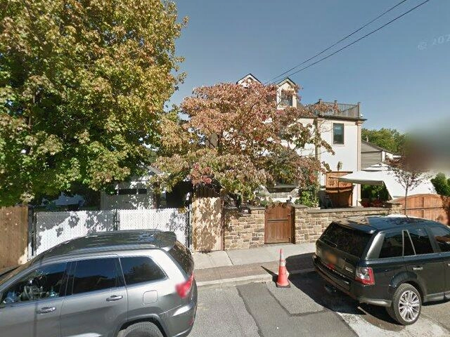 House image located at Seminole, FL 33777