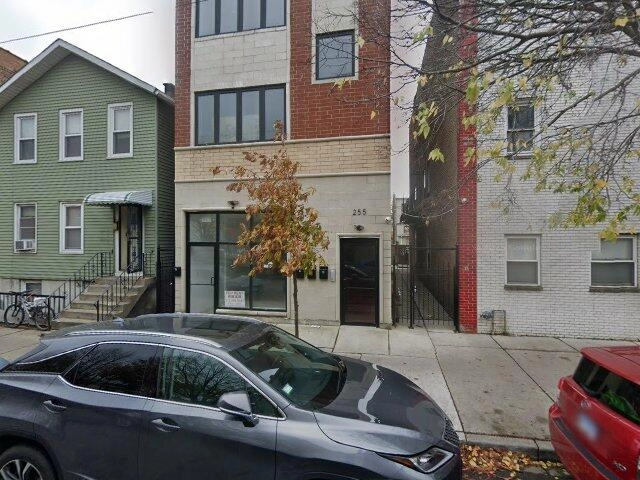 House image located at Chicago, IL 60616