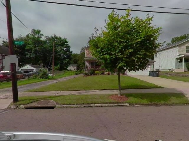 House image located at Akron, OH 44303