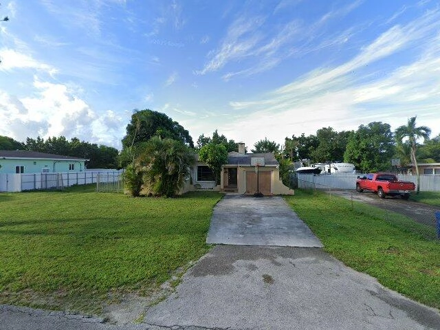 House image located at Miami, FL 33169