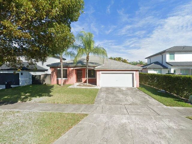 House image located at Miami, FL 33196