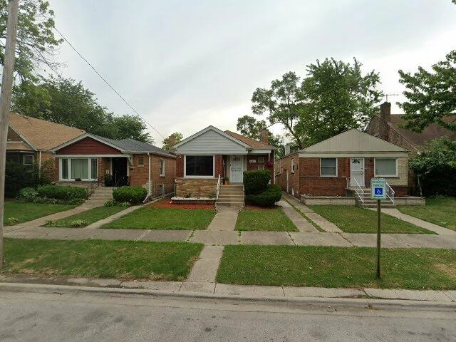 House image located at Riverdale, IL 60827