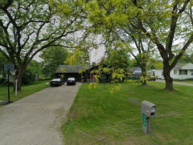 House image located at Holly, MI 48442