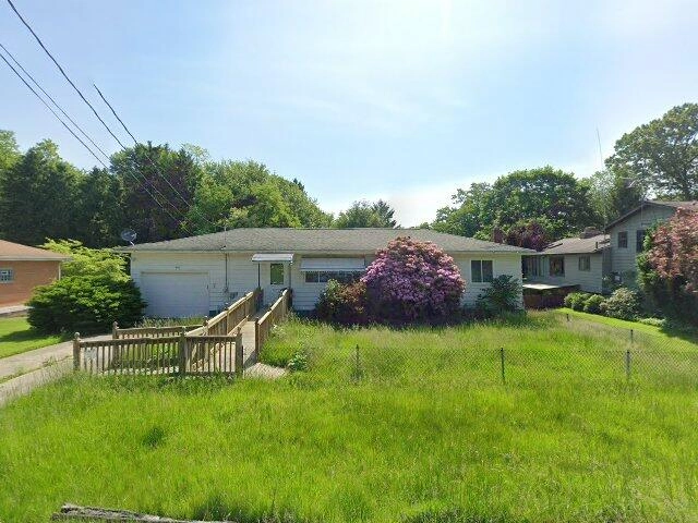 House image located at Akron, OH 44319