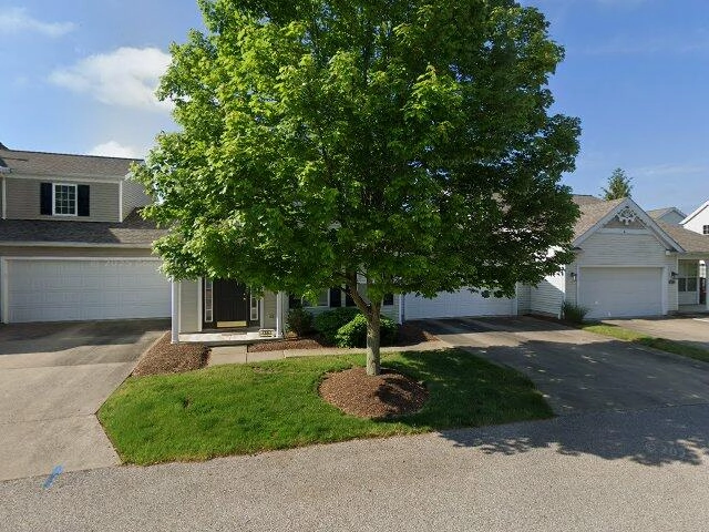 House image located at Akron, OH 44319