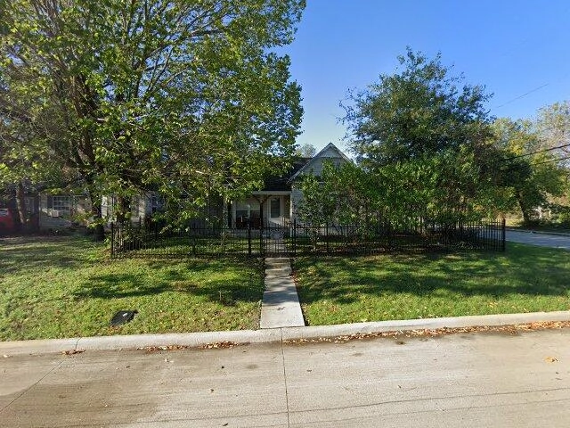 House image located at Fort Worth, TX 76106
