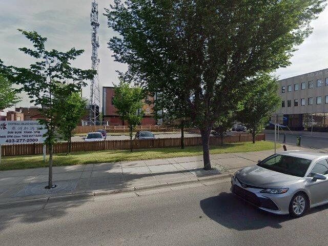 House image located at East Moline, IL 61244
