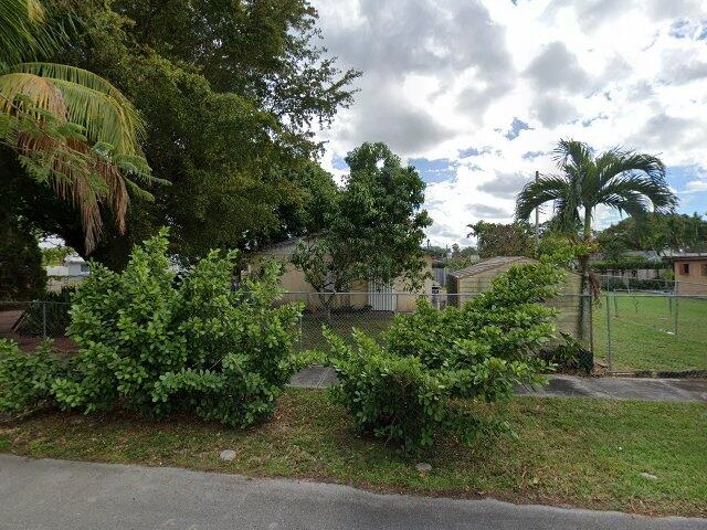 House image located at Miami, FL 33175