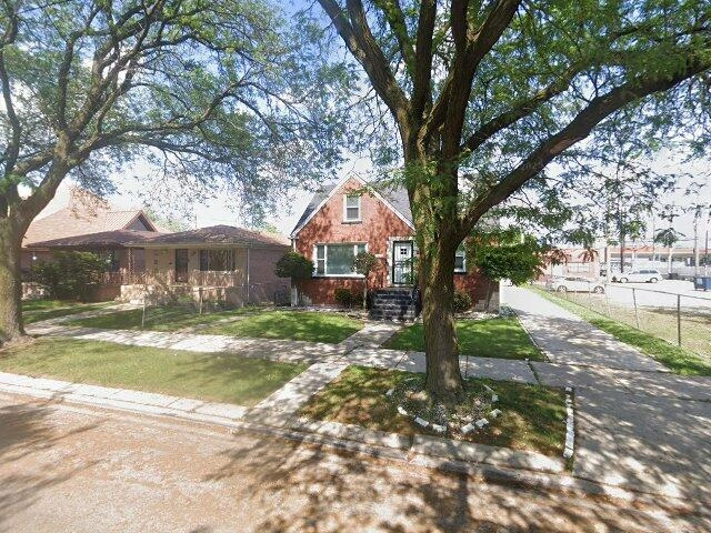 House image located at Chicago, IL 60620