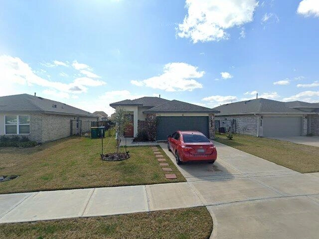 House image located at Rosharon, TX 77583