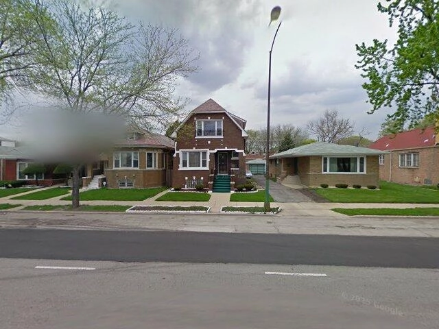 House image located at Chicago, IL 60620