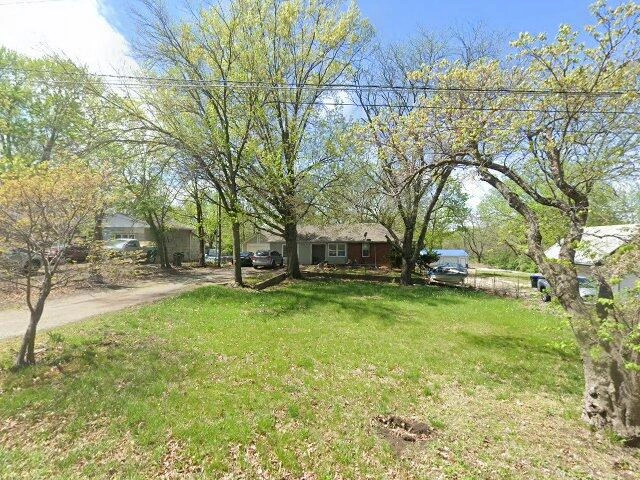 House image located at Topeka, KS 66607