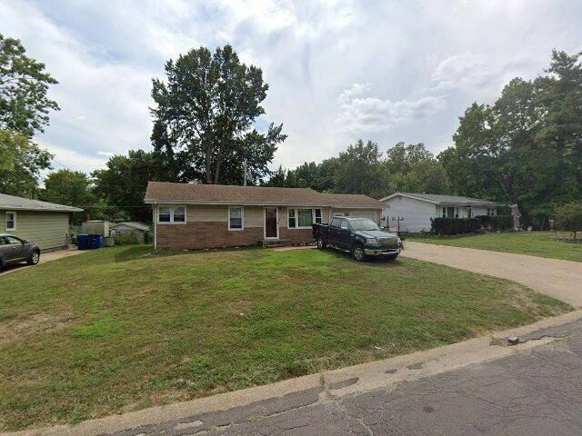 House image located at Saint Louis, MO 63114