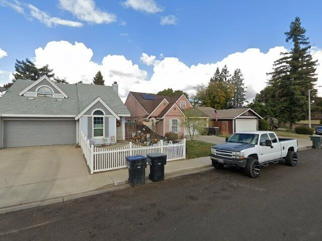House image located at Visalia, CA 93292