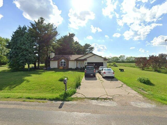 House image located at Manito, IL 61546