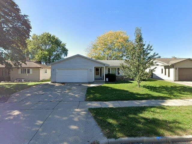 House image located at Appleton, WI 54911