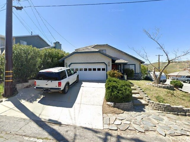House image located at Lake Hughes, CA 93532