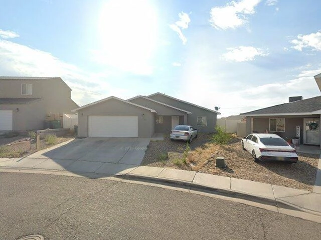 House image located at Farmington, NM 87401