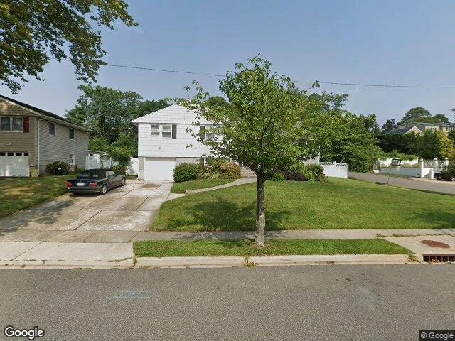 House image located at Farmingdale, NY 11735