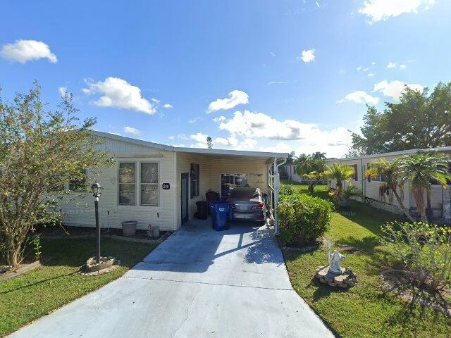 House image located at Palmetto, FL 34221