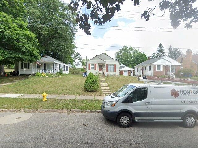 House image located at Grand Rapids, MI 49504